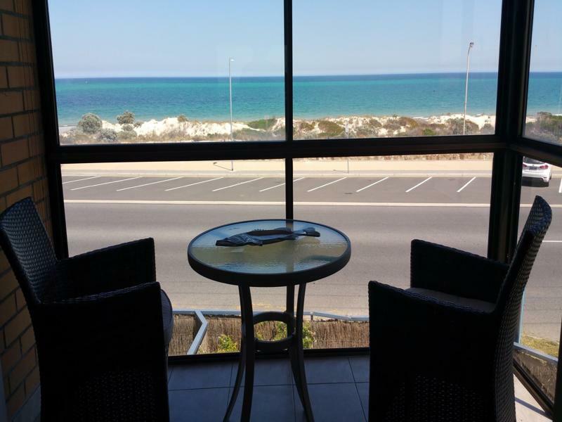 Acushla Esplanade Living Self Check-in Self Check-out West Beach